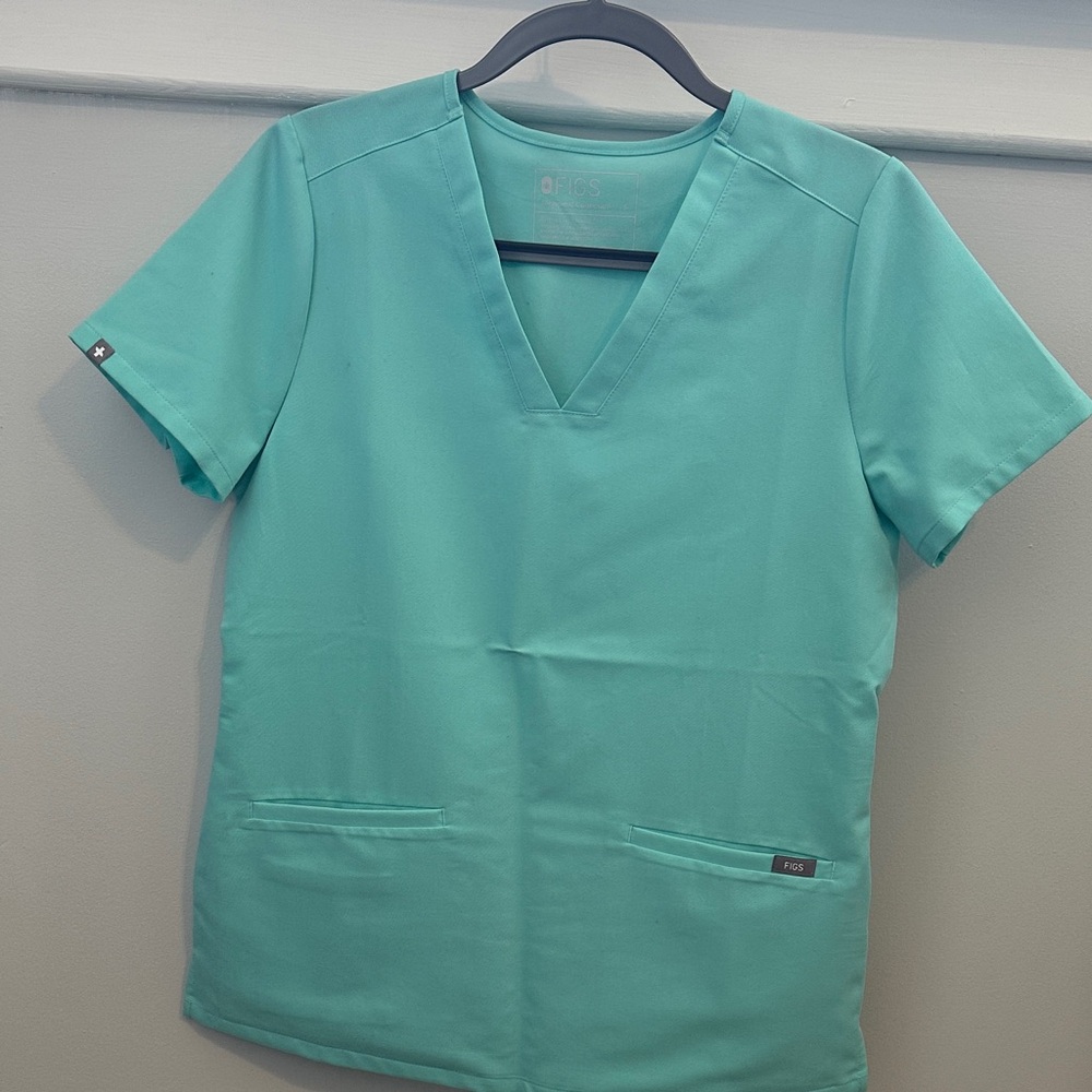 Figs Women's Aqua V-Neck Short Sleeve Top
